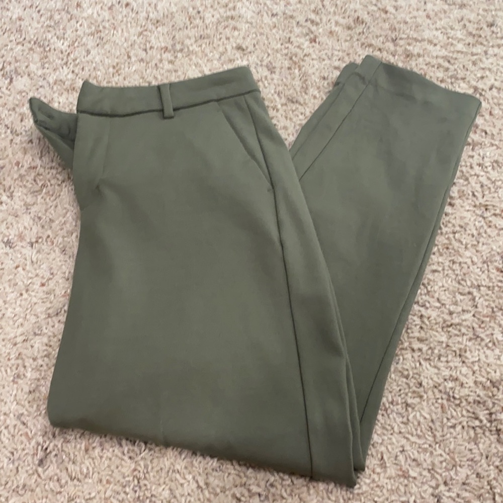 Liverpool Straight Leg Pant - size 8